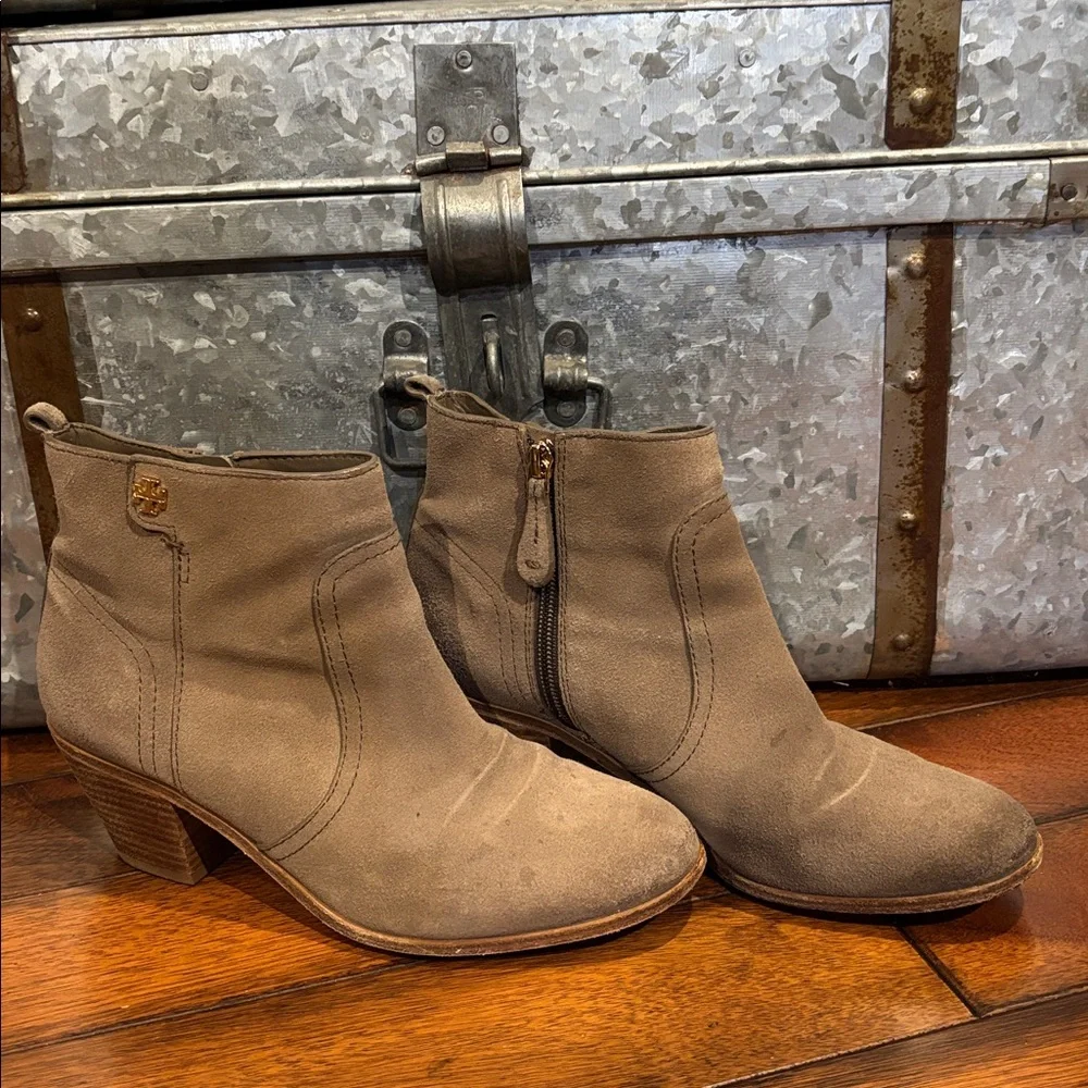 Tory Burch Taupe Brown Suede Ankle Boots size 8.5